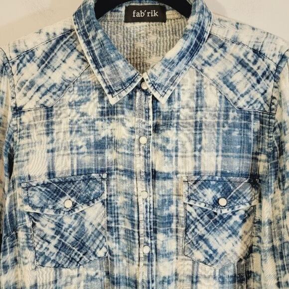 Fab'rik Top Pearl Snap Women's Long Sleeves Sz Medium Tie Dye Blue White - Picture 3 of 11